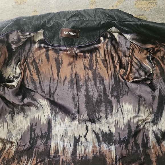 Vintage Danier Black Leather Biker/Moto Jacket - Picture 10 of 13